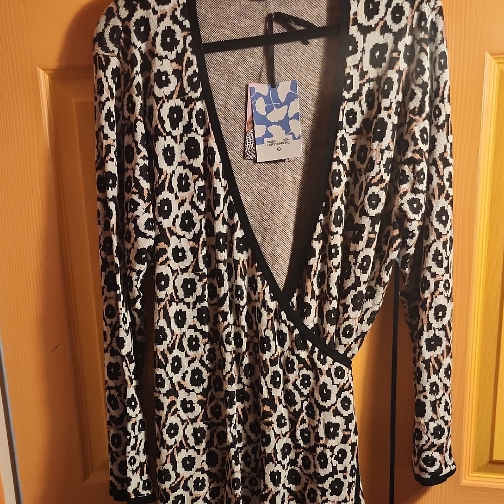 Black and Cream Floral Wrap Dress
